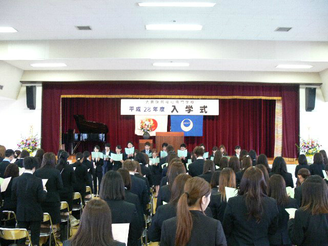 入学式校歌斉唱