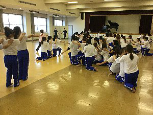 前の人を見失わないように